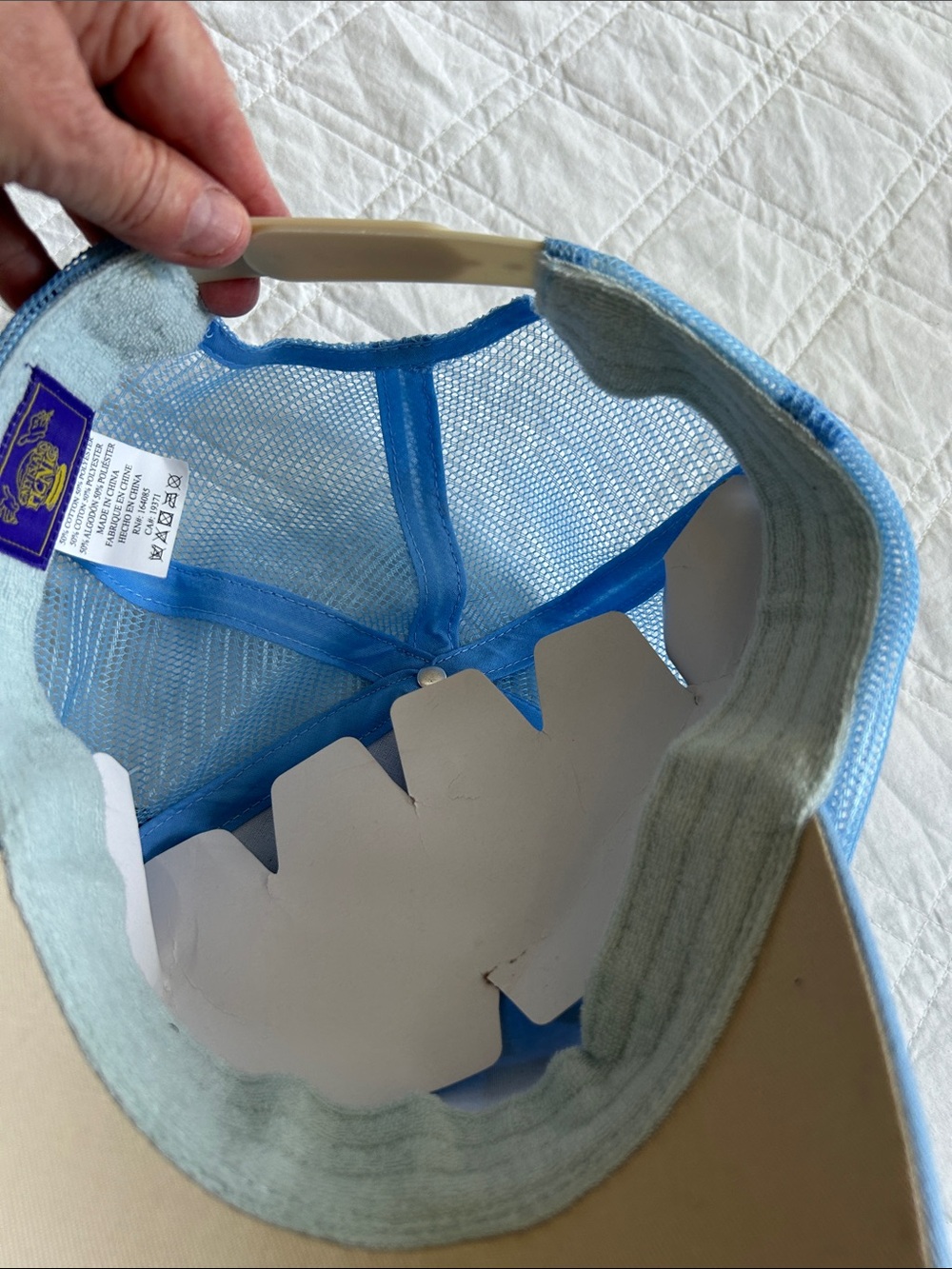Anthropologie Light Blue 'C'EST LA VIE' Trucker Hat with Green & Cream Graphic - Picture 4 of 6